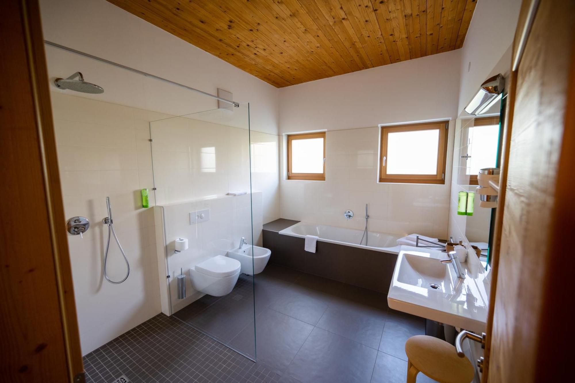Garni Tuttotondo Hotel Levico Terme Phòng bức ảnh